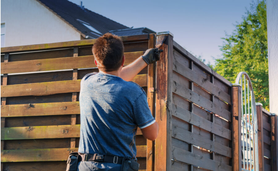 Sichtschutz - Holz- & Innenausbau Rost